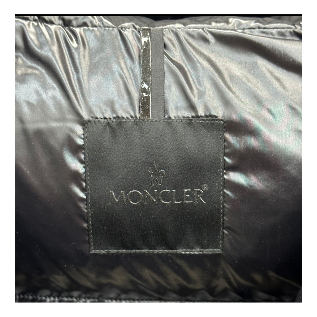 Moncler Tonal-Logo High-Collar Down Puffer Jacket - Black